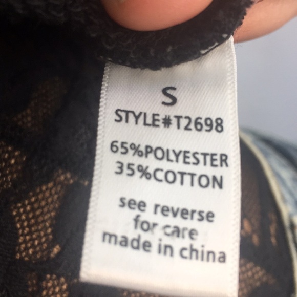 Soft cozy like new lace up black sweatshirt with hood - Picture 5 of 7